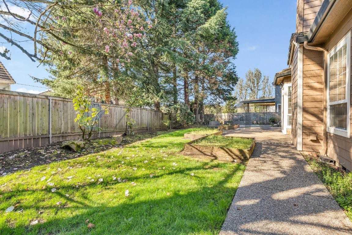 17615 Se 35th St - Photo 7 of 43