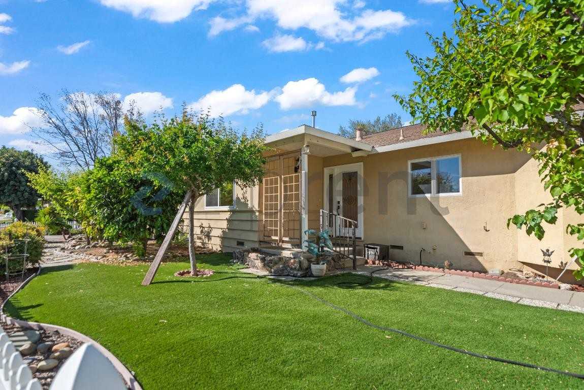 3207 Forbes Ave - Photo 4 of 34