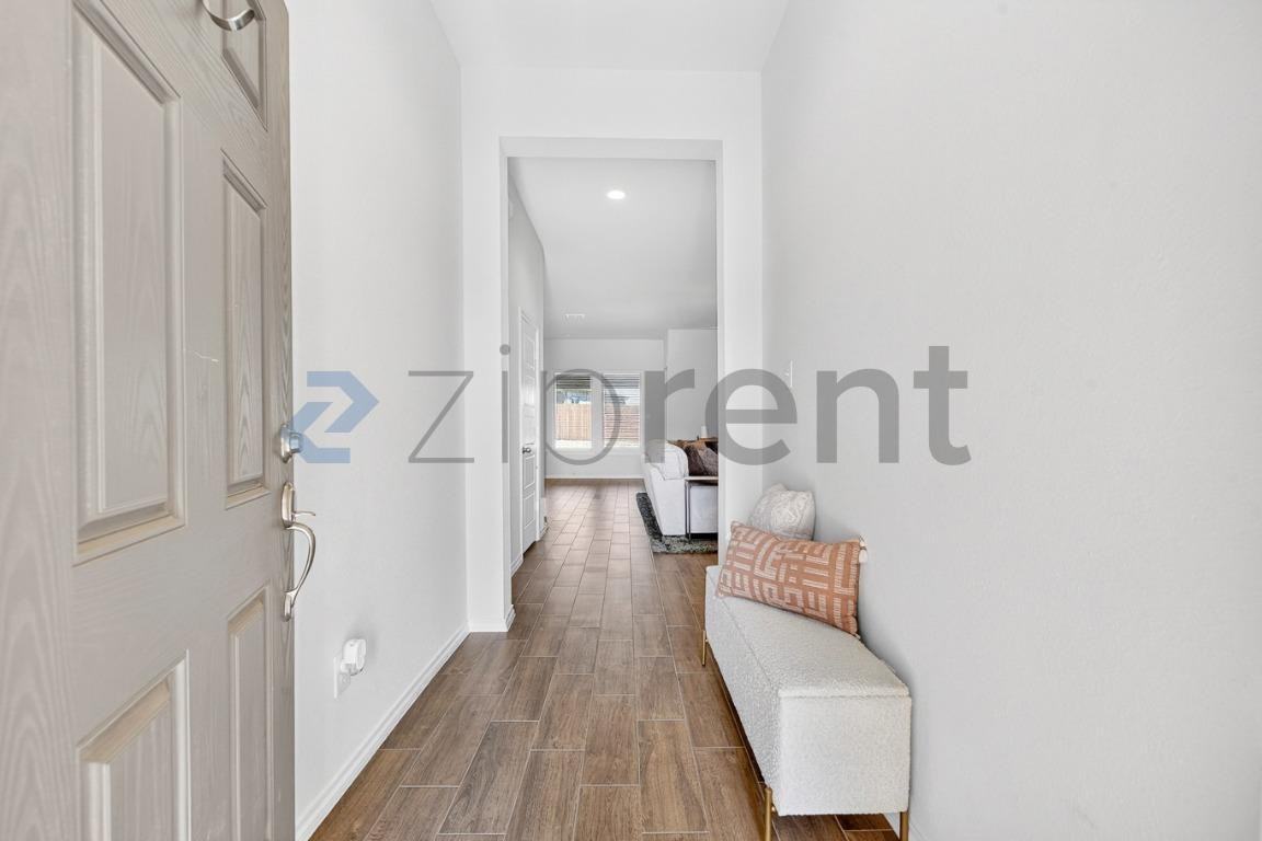 2650 Streamside Dr - Photo 5 of 30