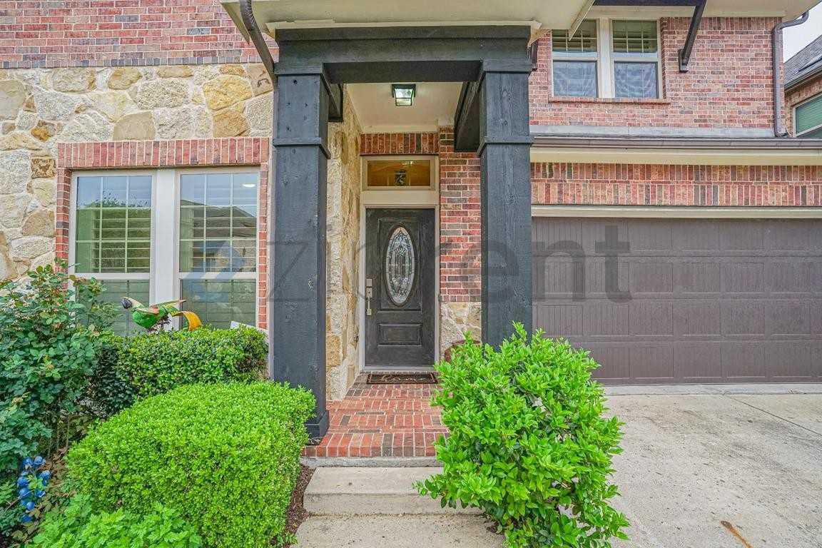 1209 Savoy Ln - Photo 4 of 19