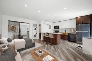 featured image of 6307 Elgin Street #1