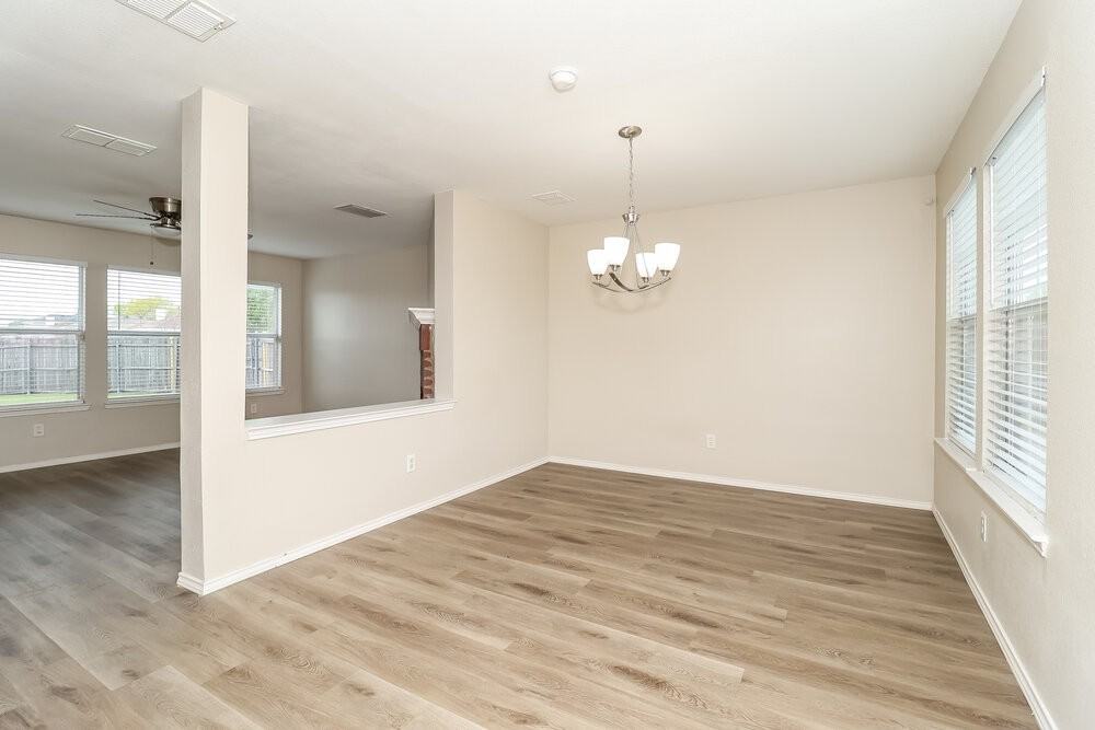 2246 Midbury Dr - Photo 6 of 17