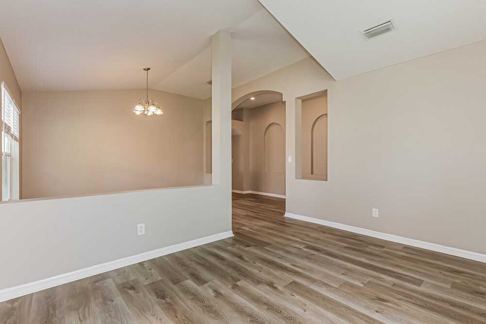 2638 Allwood Ave - Photo 3 of 16