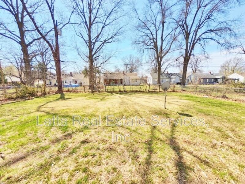 11329 E 39th Ter S - Photo 2 of 10