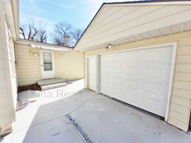 10613 E 26th Ter S - Photo 4 of 14