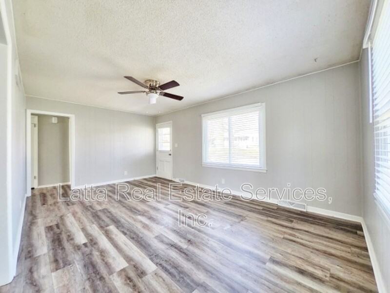 10613 E 26th Ter S - Photo 5 of 14