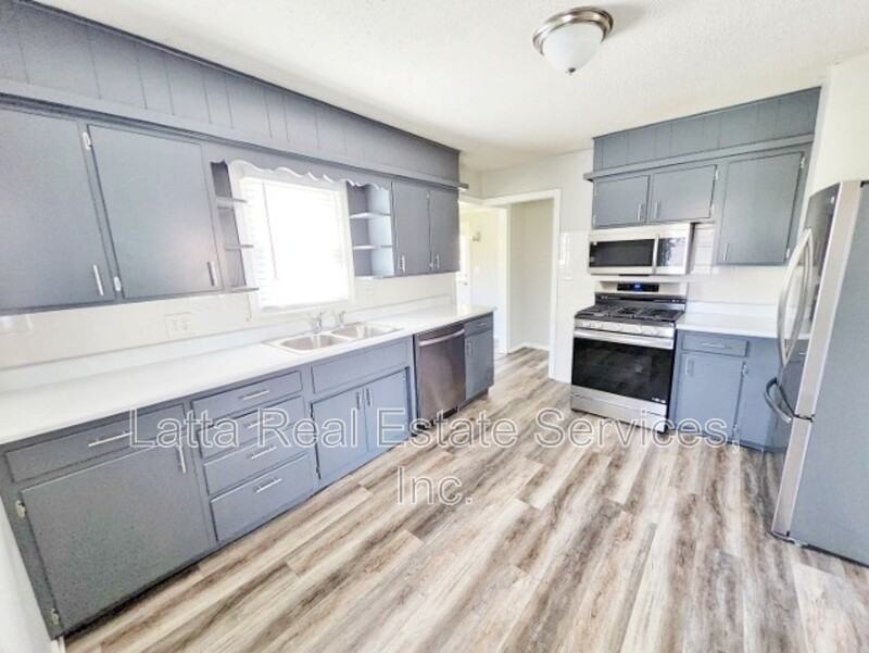 10613 E 26th Ter S - Photo 7 of 14