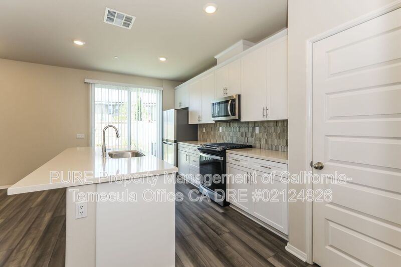 28240 Heirloom Dr - Photo 6 of 15