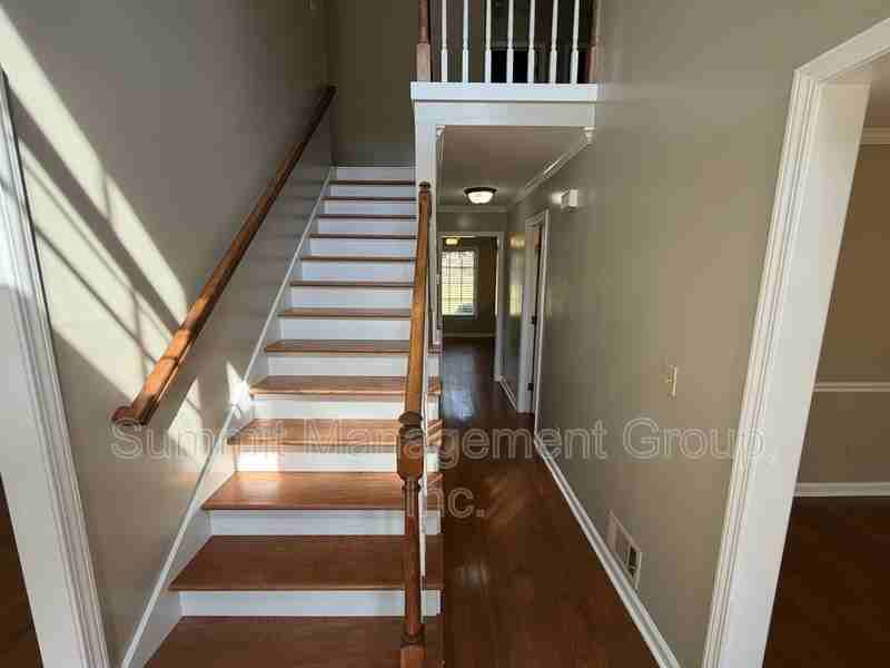 1611 Ellington Rd Se - Photo 3 of 48