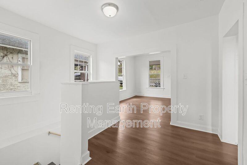 1563 Martin Ave - Photo 5 of 21