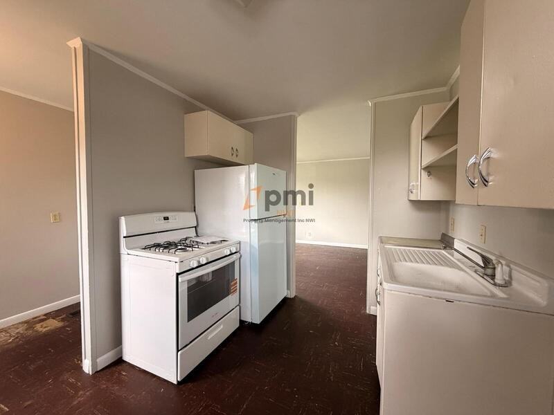 3003 Oakdale Ave - Photo 5 of 15