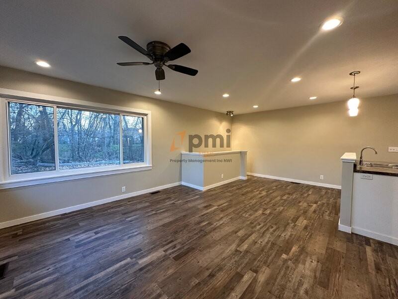 1506 Rumely St #B - Photo 4 of 20