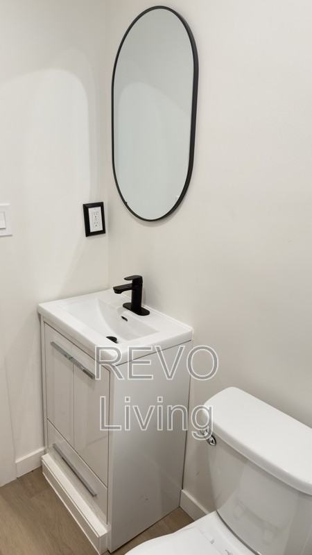 137 Oakdale Ave #1 - Photo 4 of 9