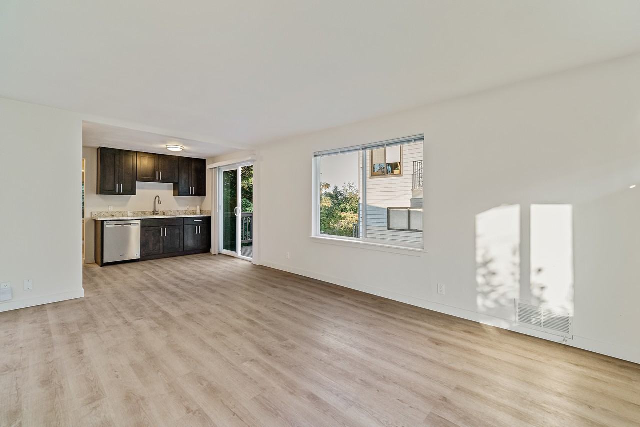 810 West Nickerson Street - Photo 4 of 14