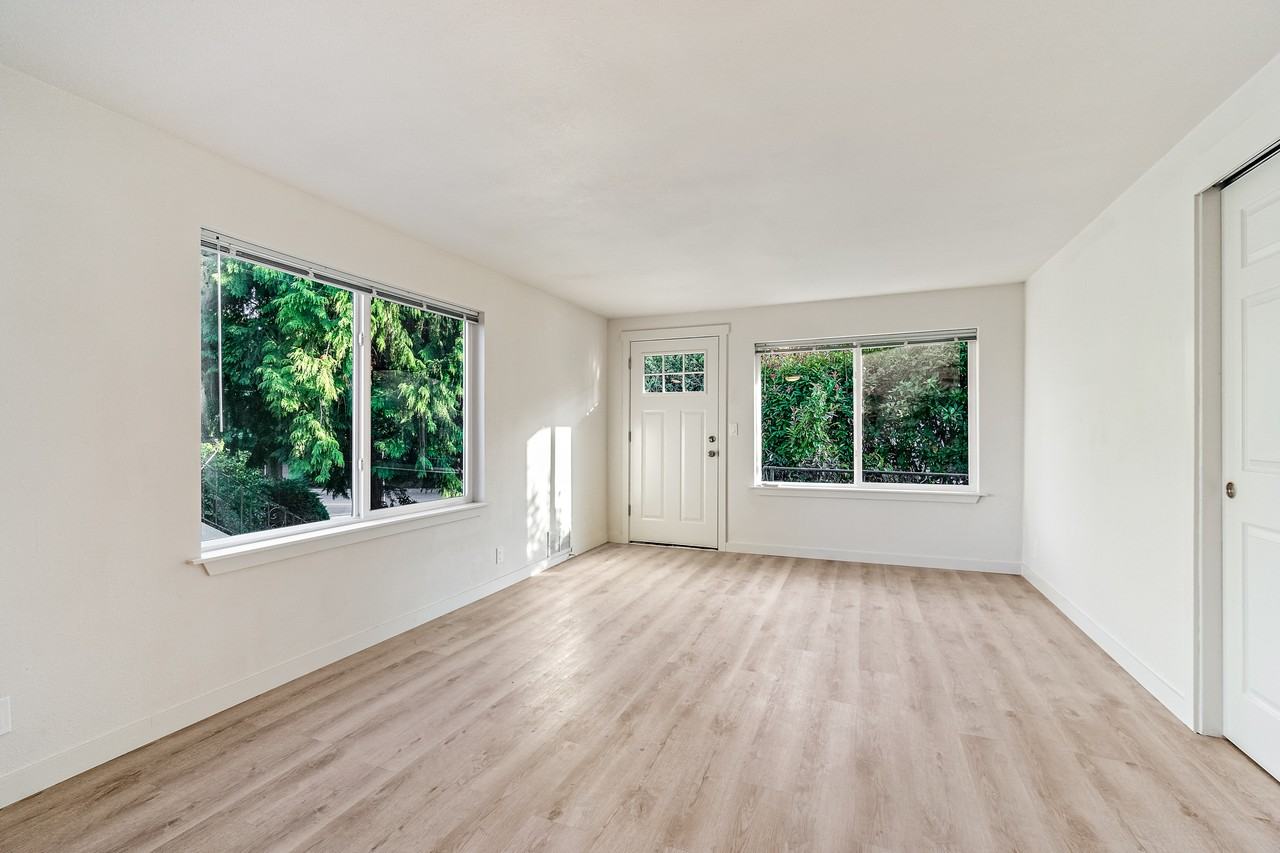 810 West Nickerson Street - Photo 6 of 14