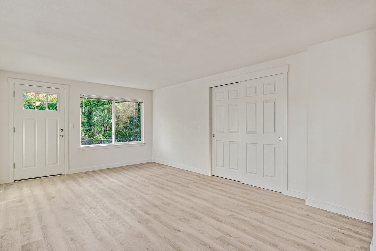 810 West Nickerson Street - Photo 7 of 14