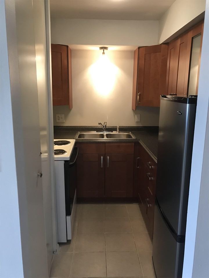 939 E Homer St - Photo 3 of 17