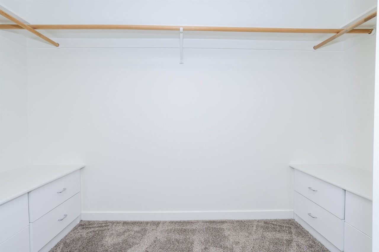 168 1/2 West 300 North - Photo 3 of 7