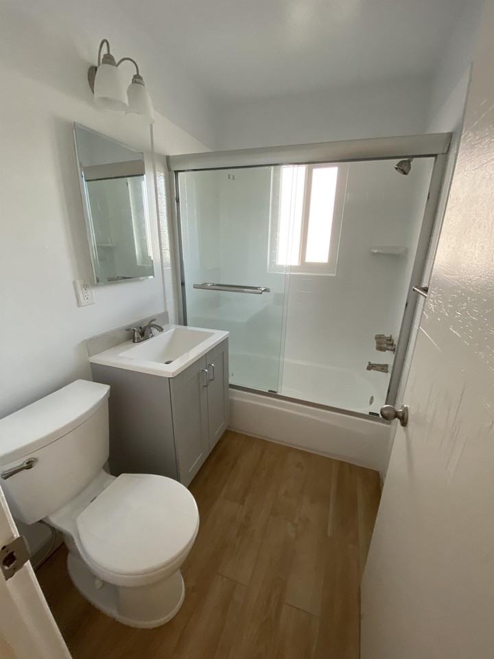 1051 Roewill Drive - Photo 6 of 15