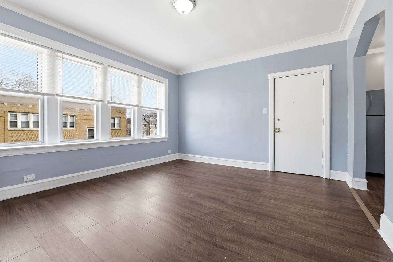 8001 South Emerald Avenue - Photo 3 of 13