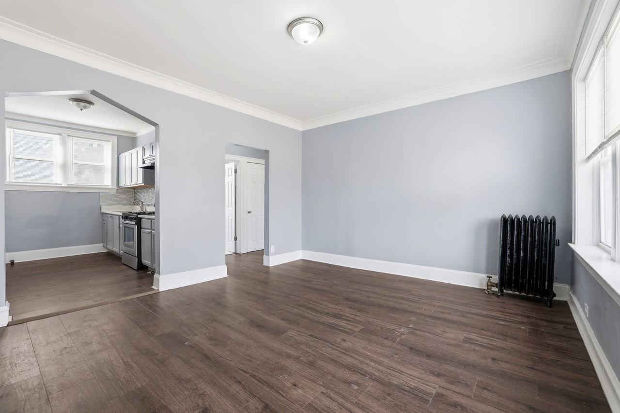 8001 South Emerald Avenue - Photo 6 of 13