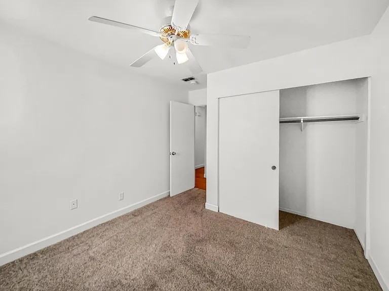 1041 Shenencock Way - Photo 3 of 20