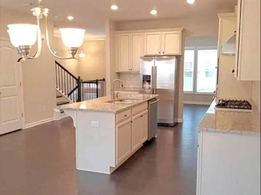 891 Sunset Park Dr - Photo 4 of 13