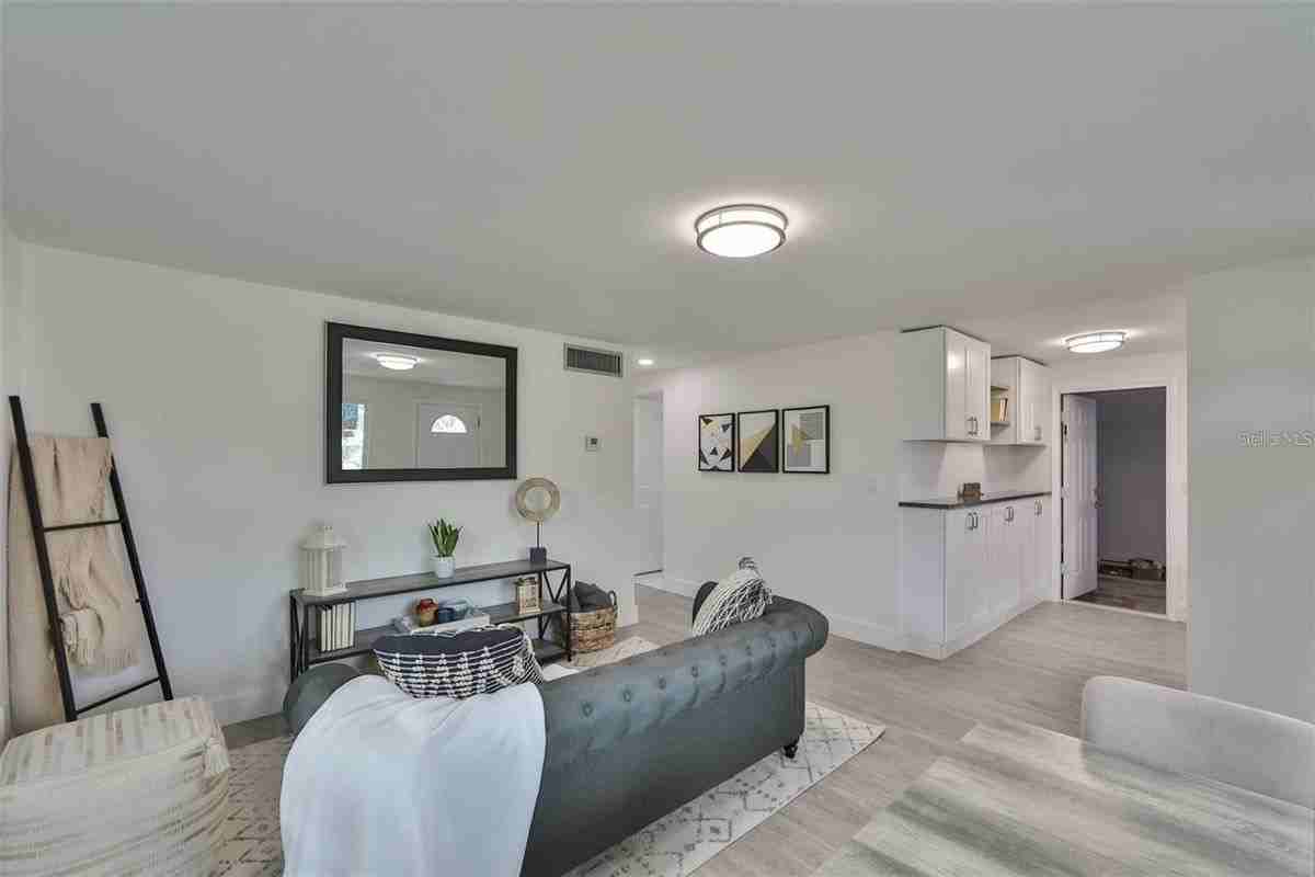 2028 N Betty Ln - Photo 7 of 15