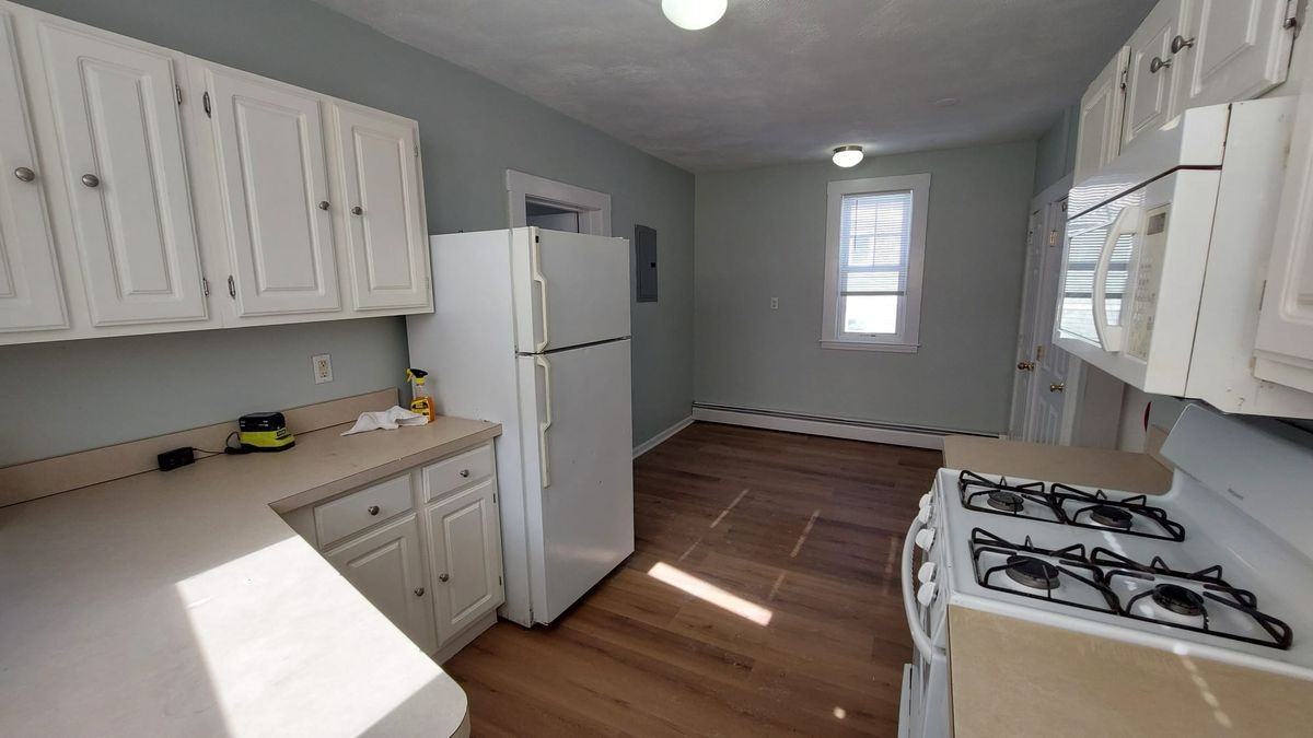 225 Florence St - Photo 3 of 20