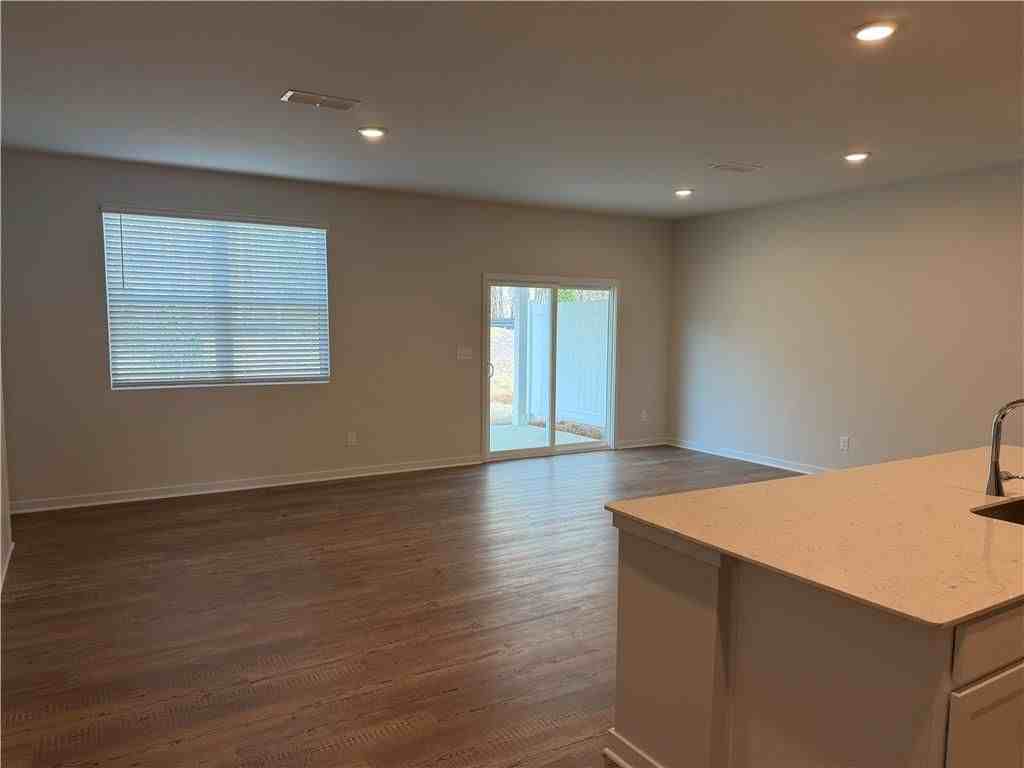 7353 Mulberry Trace Ln - Photo 3 of 20