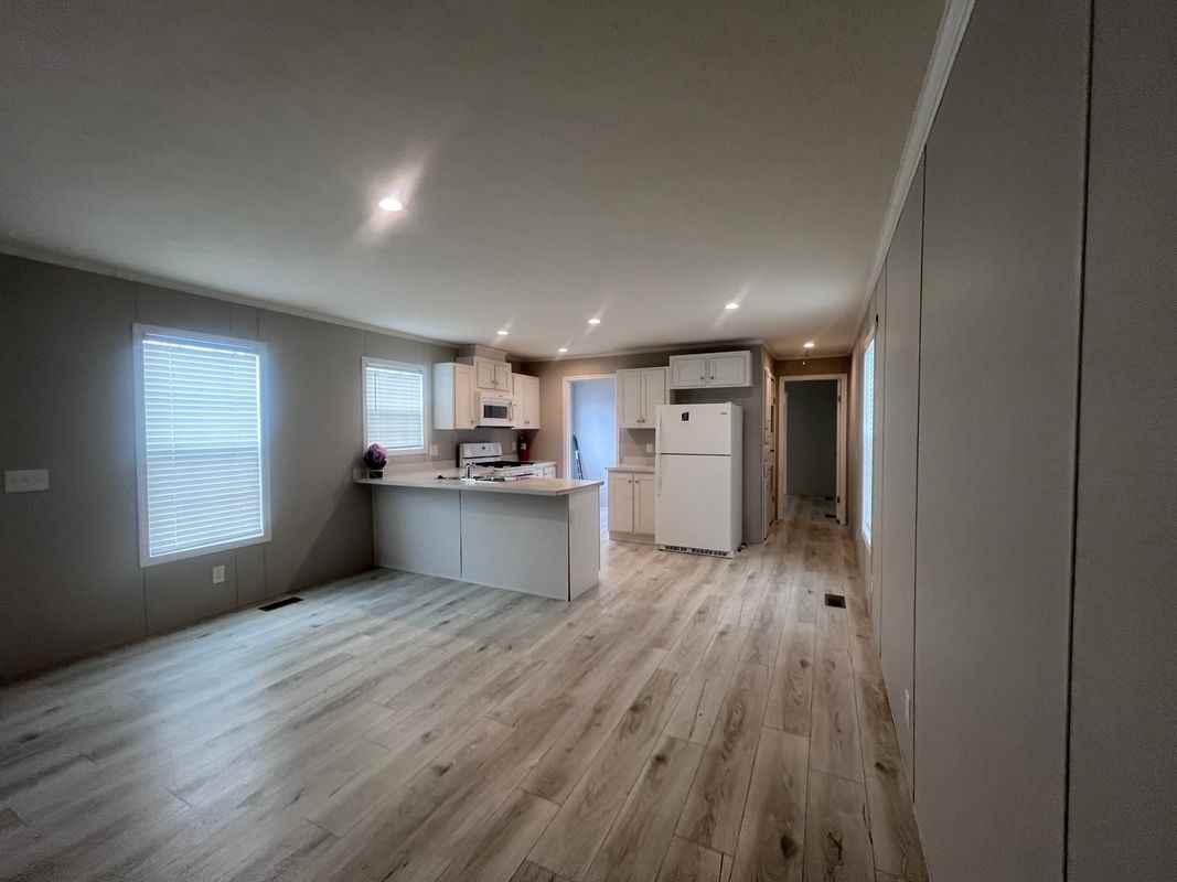 344 Boyne St - Photo 4 of 4