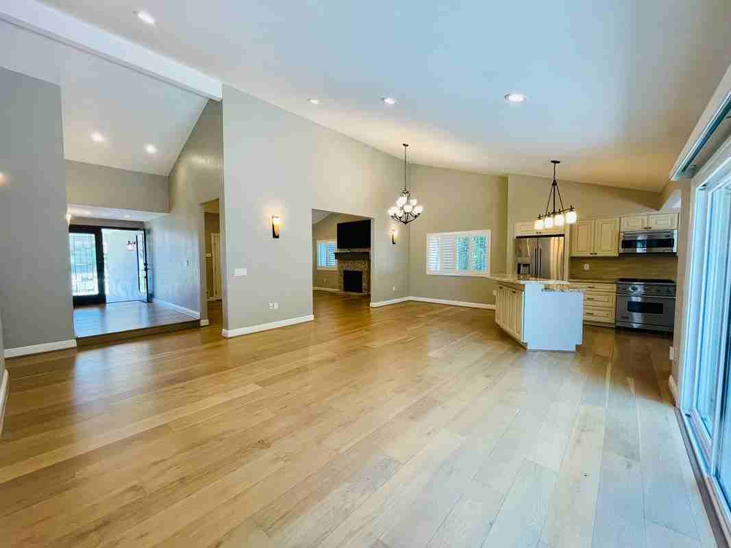 1080 Finrod Ct - Photo 2 of 16