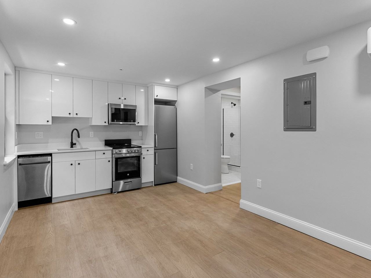 4 Hull St #U1 - Photo 2 of 6
