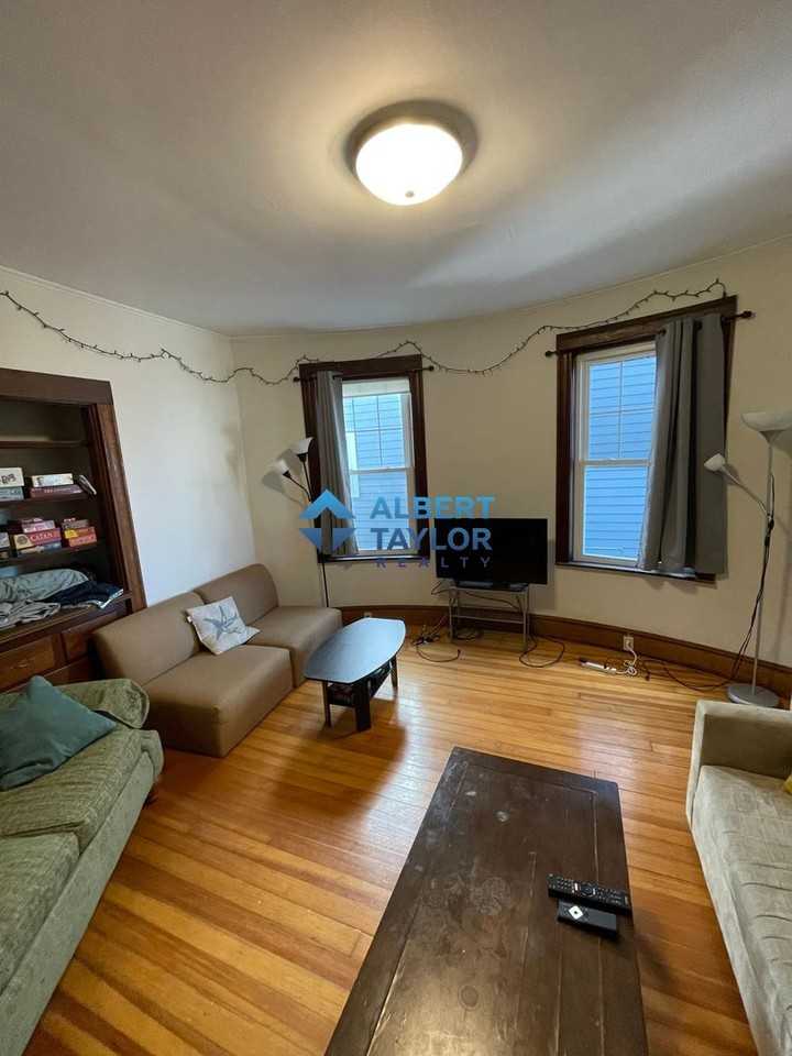 33 Peter Parley Rd #1 - Photo 2 of 10