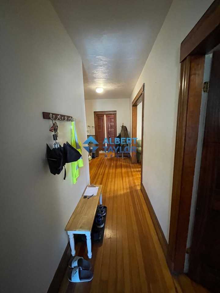 33 Peter Parley Rd #1 - Photo 3 of 10