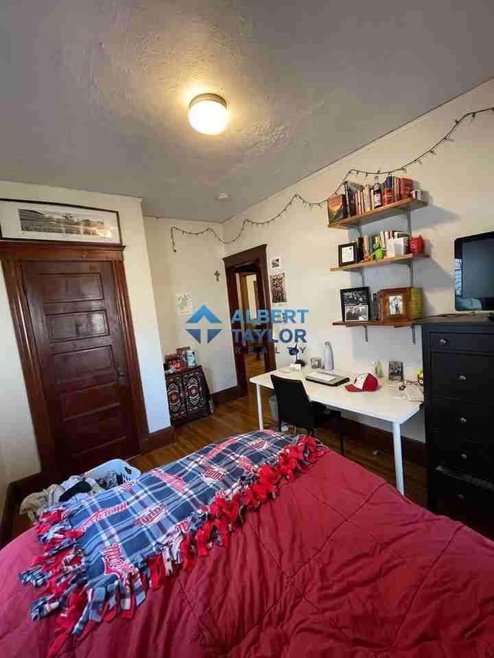 33 Peter Parley Rd #1 - Photo 5 of 10