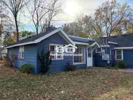 featured image of 305 1st Ave S #1