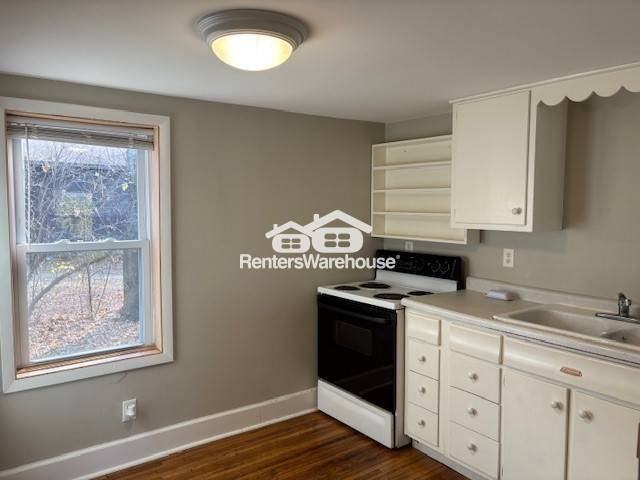 305 1st Ave S #1 - Photo 3 of 10