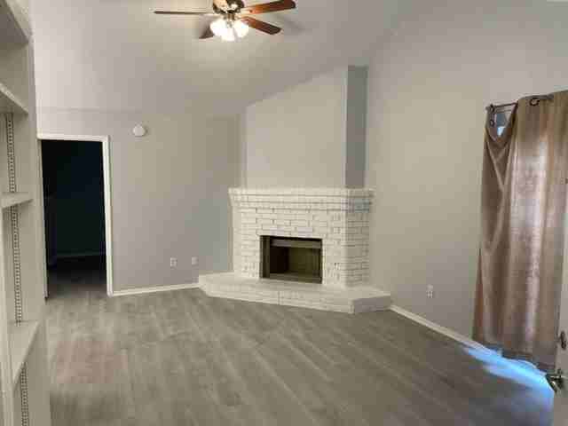 12200 Thompkins Dr #B - Photo 7 of 18