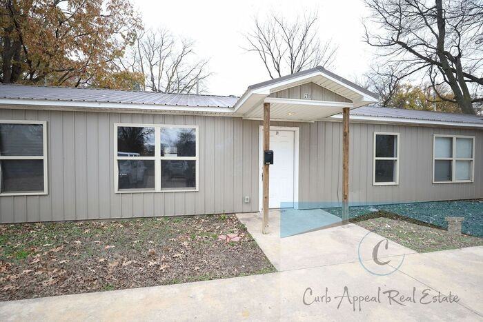 218 Paula Ave - Photo 2 of 15