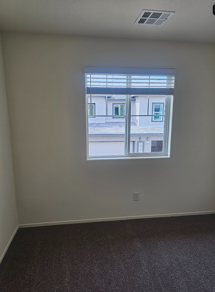 1138 Meadow Sparrow Pl #NA - Photo 5 of 21