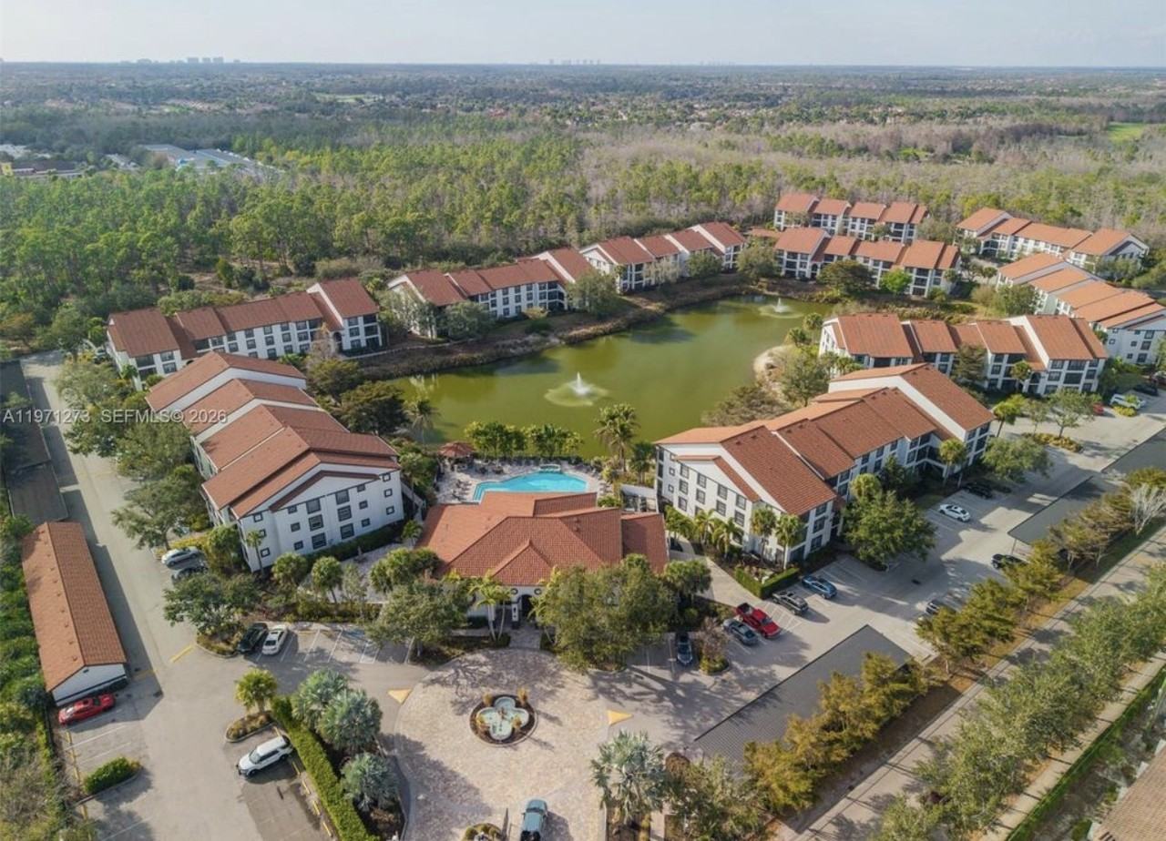 7935 Preserve Cir #422