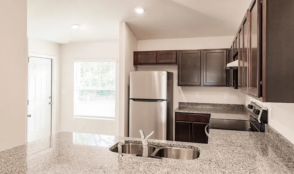 131 Lomond Dr #NA - Photo 2 of 11