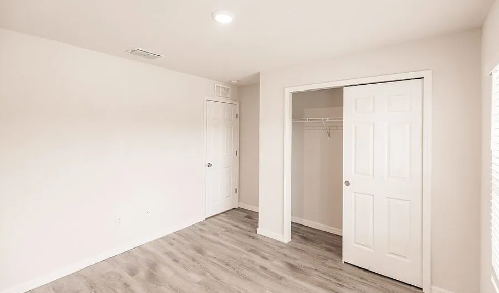 131 Lomond Dr #NA - Photo 4 of 11