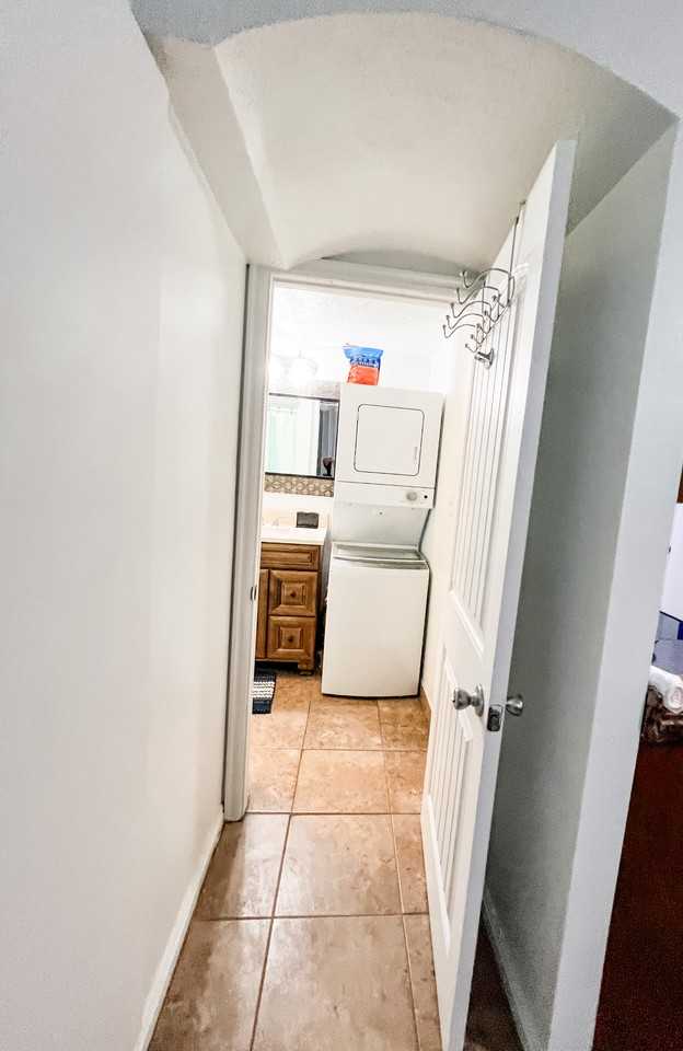 1376 W 600 S - Photo 2 of 15