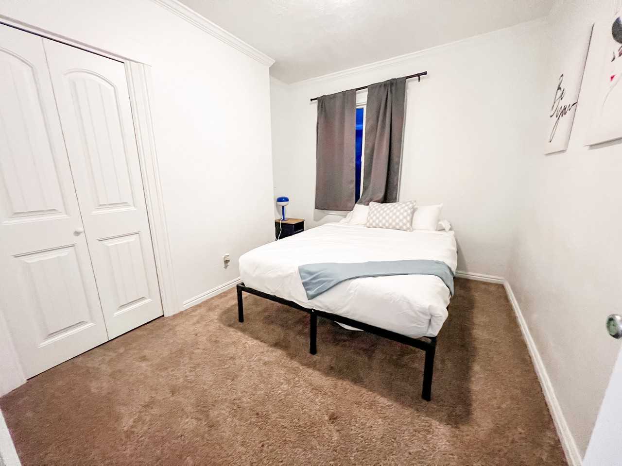 1376 W 600 S - Photo 3 of 15