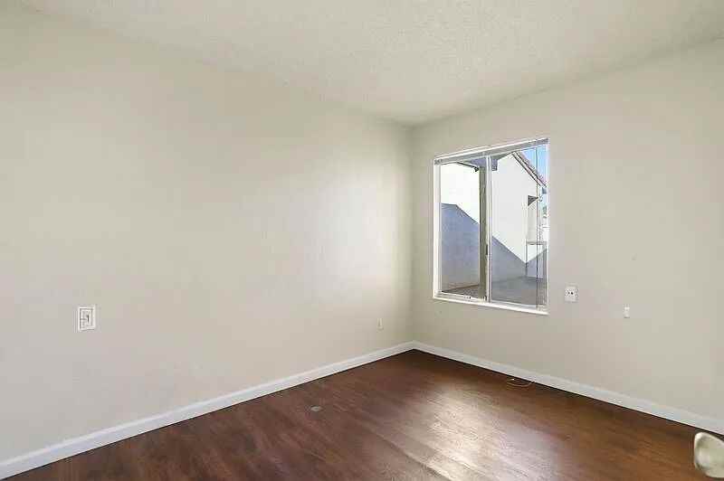 3017 Windsor Dr #NA - Photo 6 of 8