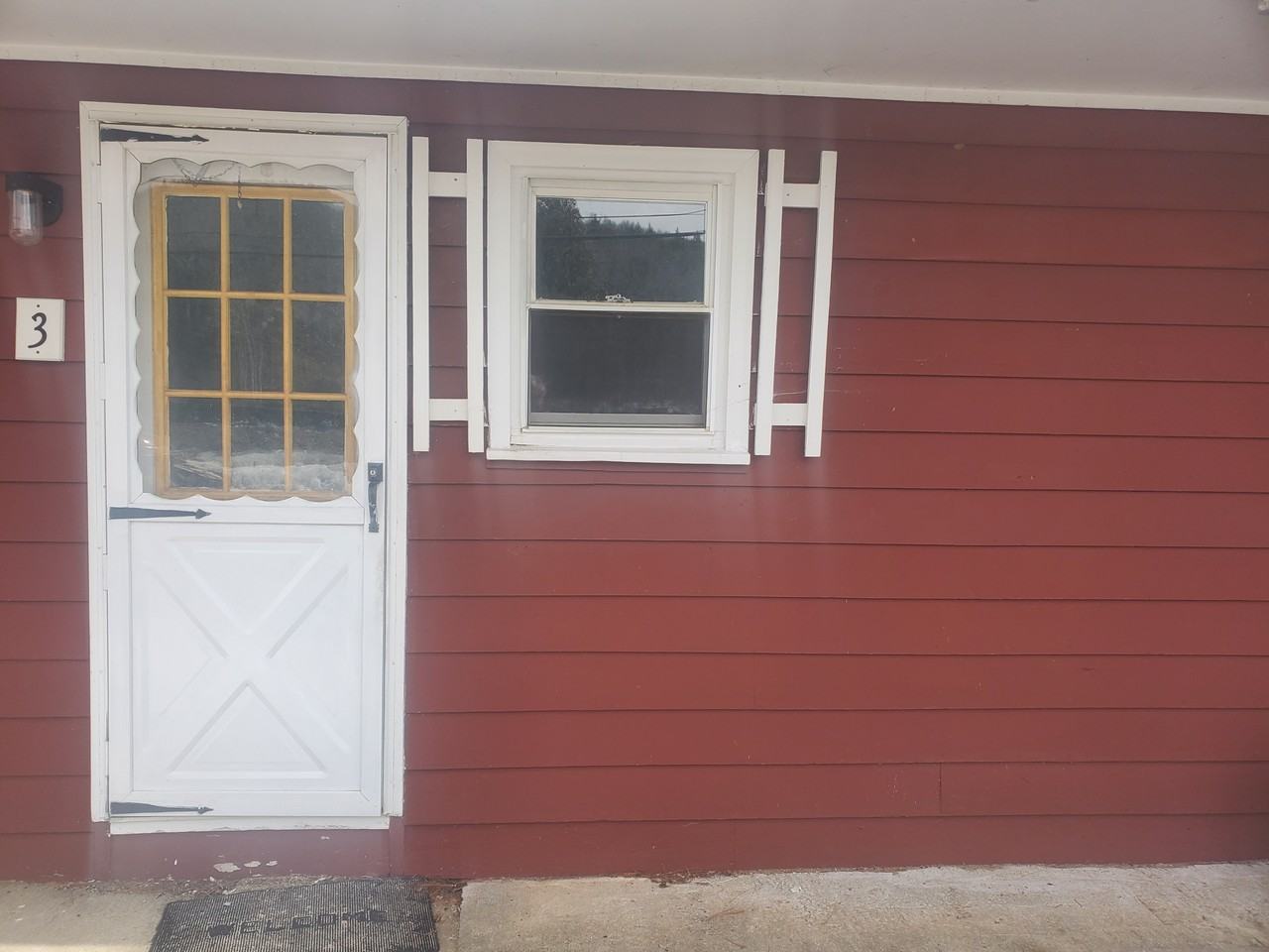 977 Daniel Webster Hwy #3 - Photo 2 of 8