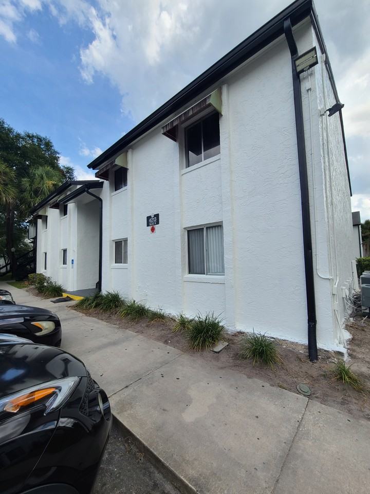 4213 S Semoran Blvd #3 - Photo 4 of 50