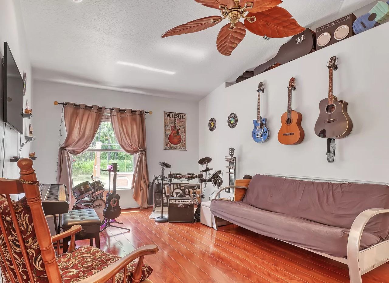 527 Sauders Rd Se #NA - Photo 6 of 19